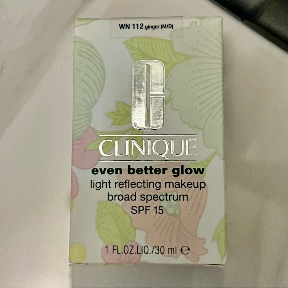 Clinique even better glow light reflecting  makeup SPF 15 WN 112 ginger